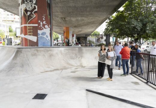 Inés Rey destaca o novo skatepark e pista multideporte de José Toubes como unha nova aposta do seu Goberno pola mocidade